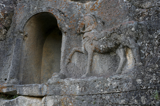 Bin yıllık kitabede At yarışı kuralları 5