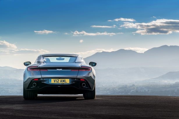 Aston Martin DB11 Türkiye'ye geliyor 16