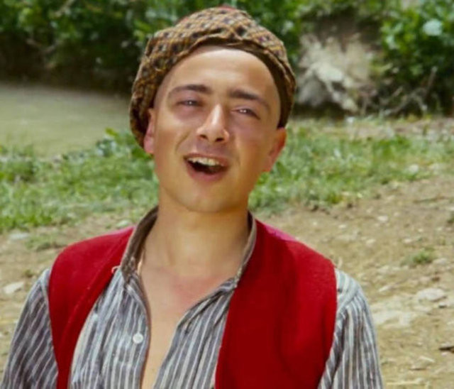 90'ların ünlüleri şimdi ne yapıyor? 19