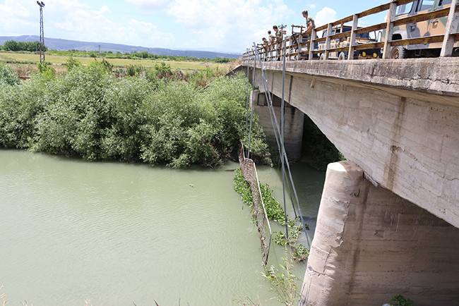 Bu da oldu: Zeytinyağı boru hattı 21