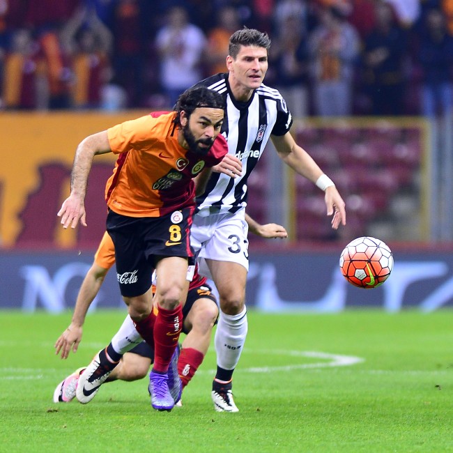 Savunmasız ve orta sahasız 1