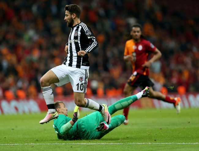 Şenol Güneş'in maçı 5