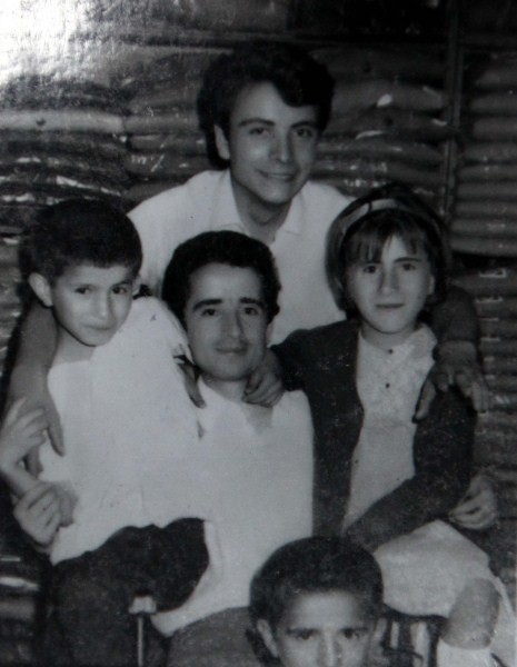 'Davutların Ahmet'in sarı boyalı evi 6