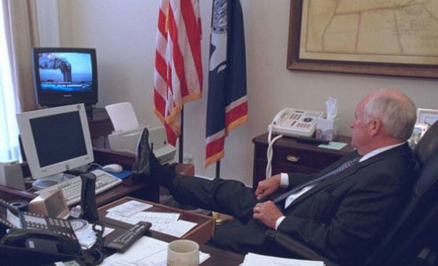 Diyarbakır'da polis aracına bombalı saldırı 6