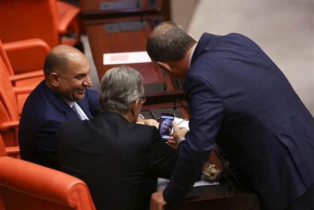 Deniz Baykal kendini internette görünce 5