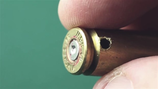 Tabanca mermisinden yaptığına inanamayacaksınız! 5