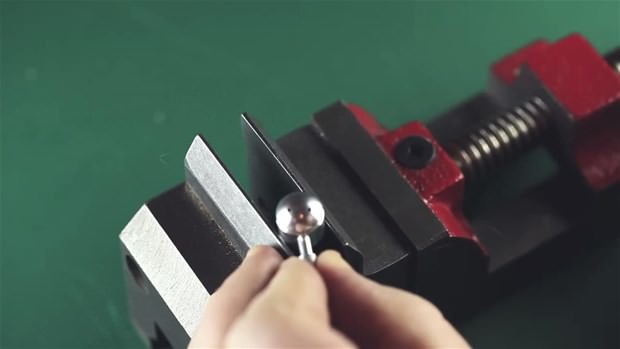 Tabanca mermisinden yaptığına inanamayacaksınız! 31