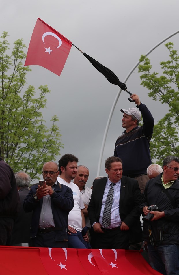 MHP'de miting gibi kurultay toplantısı 12