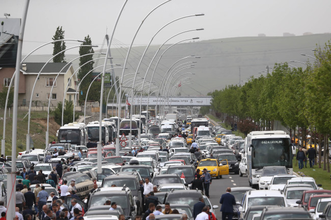 MHP'de miting gibi kurultay toplantısı 34