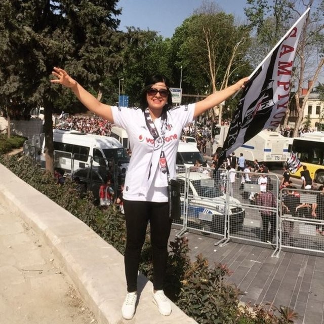 Beşiktaş taraftarı kutlamalara başladı 36