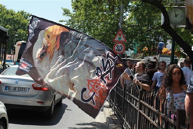 Beşiktaş taraftarı kutlamalara başladı 28