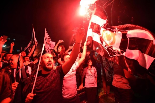 Şenol Güneş tarih yazdı 11