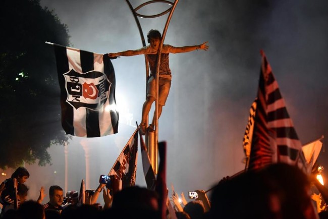 Şenol Güneş tarih yazdı 12