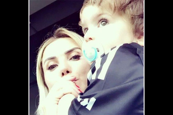 Ünlülerden şampiyon Beşiktaş paylaşımları 3