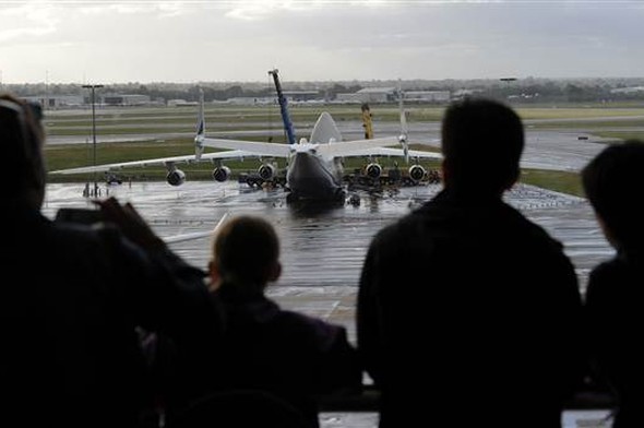 Dev uçağa akın ettiler 1