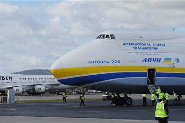 Dev uçağa akın ettiler 4