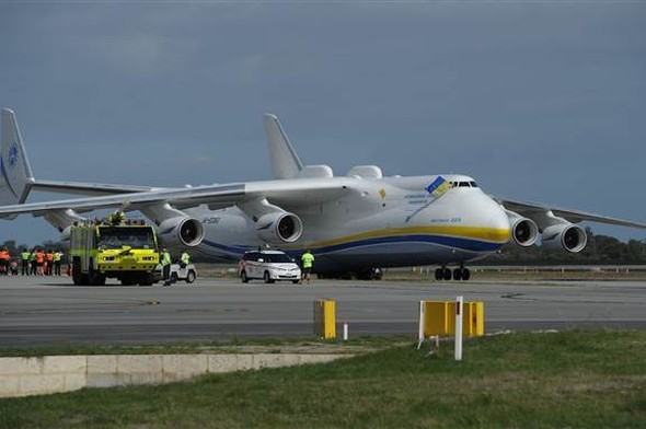 Dev uçağa akın ettiler 9