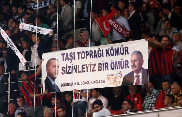 AK Parti kongresinden ilk kareler 15