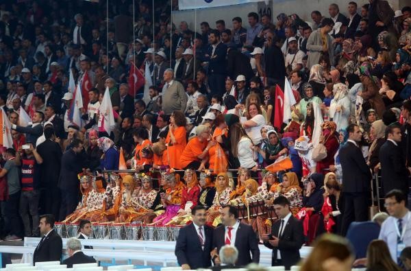 AK Parti kongresinden ilk kareler 33