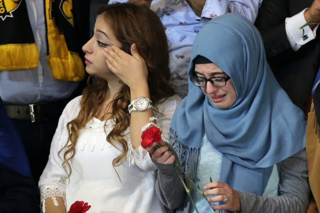 Davutoğlu'nun salona girişinde bazı vatandaşlar duygulandı 28