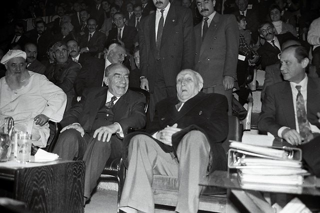 Arşivden çıkan siyaset 16