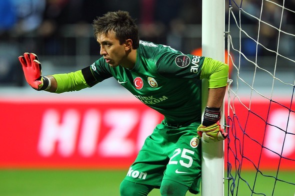 Galatasaray Muslera için teklif bekliyor 2