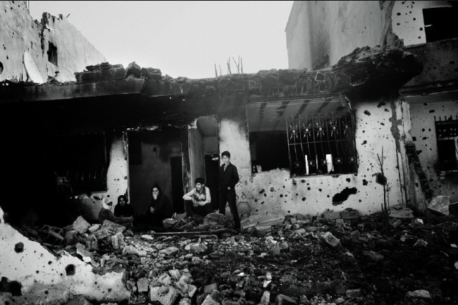 Amerikalı muhabir Sur'a girdi 6