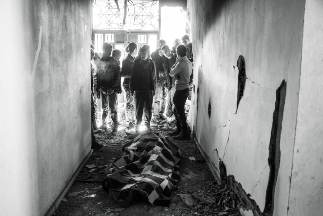 Amerikalı muhabir Sur'a girdi 7