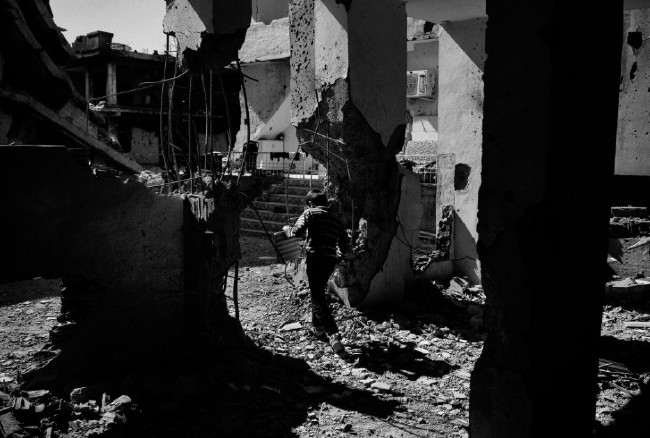 Amerikalı muhabir Sur'a girdi 8