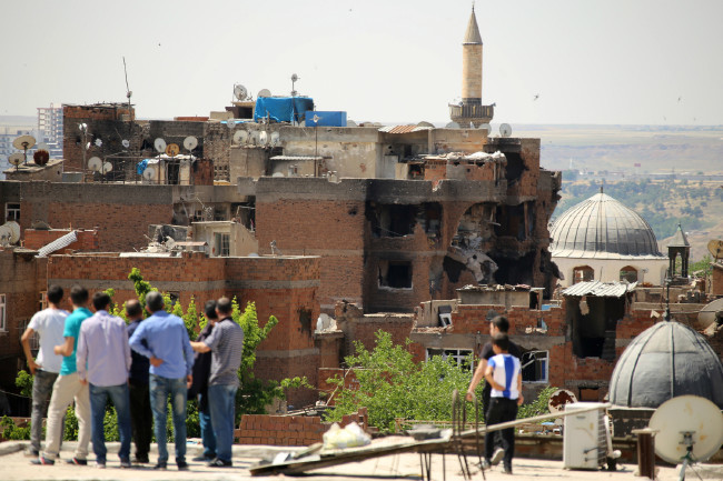 Amerikalı muhabir Sur'a girdi 16