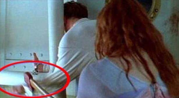 Efsane filmlerin efsane hataları 19