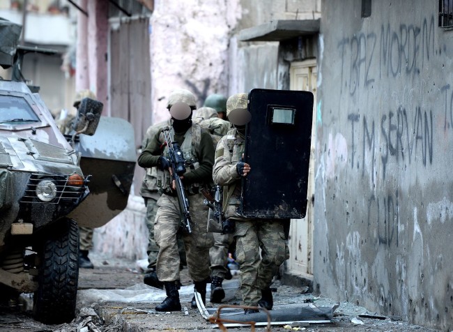 Terörle mücadele eden kahramanların hikayeleri 16