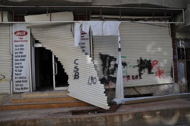 Yüksekova'da yasaklar kalktı, harabe şehir ortaya çıktı 5