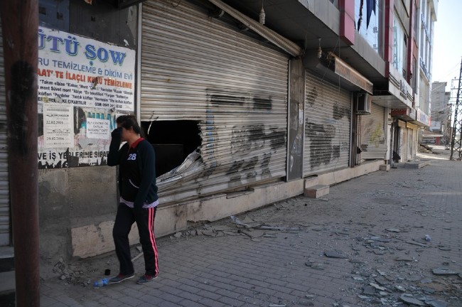 Yüksekova'da yasaklar kalktı, harabe şehir ortaya çıktı 6