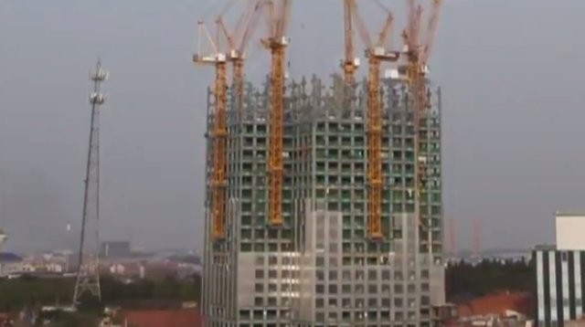 19 günde 57 katlı gökdelen yaptılar 4
