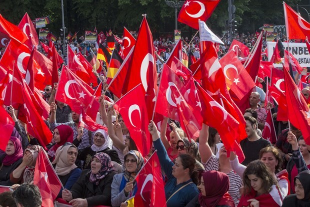 Almanya'daki Türklerden Ermeni tasarısına tepki 1