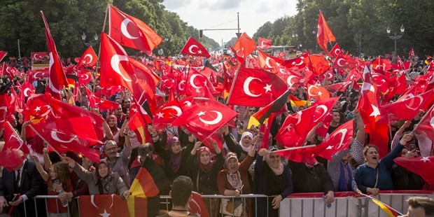 Almanya'daki Türklerden Ermeni tasarısına tepki 7