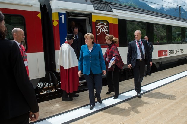 Dünyanın en uzun tüneli açıldı 7