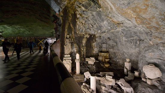Stockholm metrosu müze gibi 14