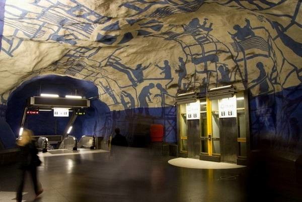 Stockholm metrosu müze gibi 13