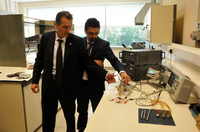 Türk bilim insanları yaptı: Milimetrik Motor 4