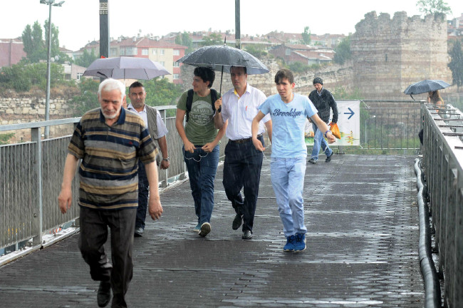 Yağmur hayatı felç etti 8