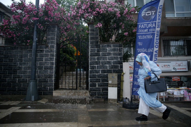 Yağmur hayatı felç etti 14