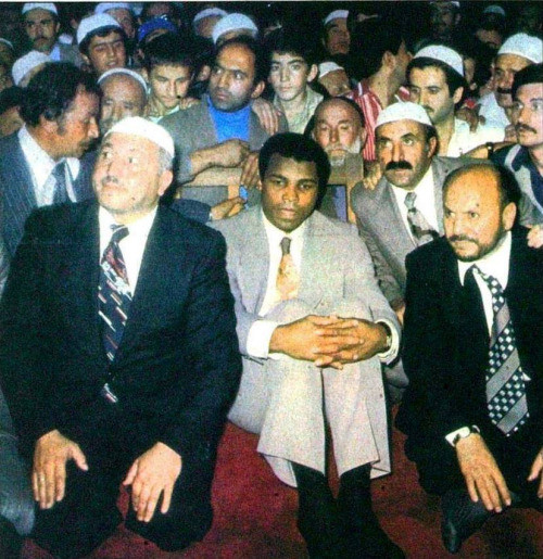 Muhammed Ali, Necmettin Erbakan ile Sultanahmet'te 8