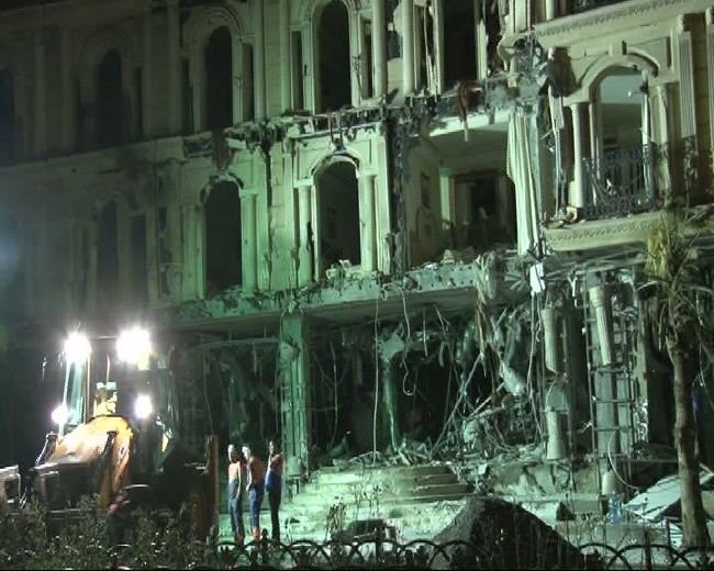 Vezneciler sokaklarında her yer bayrak 14