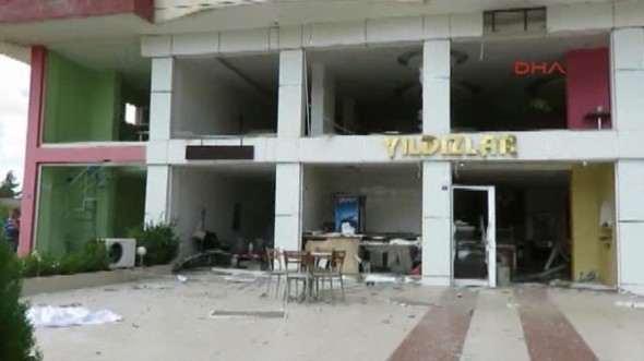 Mardin'de bombalı araçlı saldırı 21