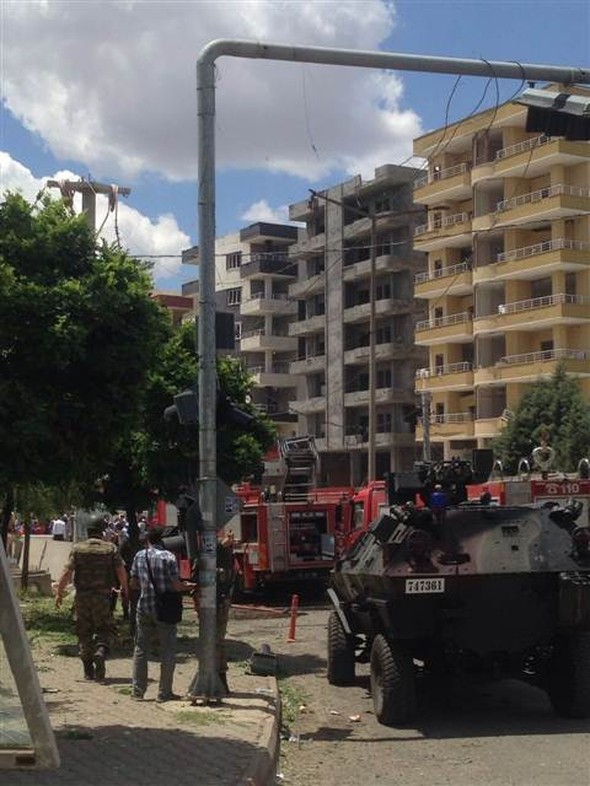 Mardin'de bombalı araçlı saldırı 31
