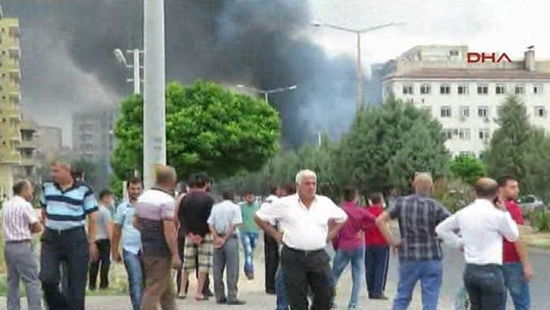 Mardin'de bombalı araçlı saldırı 15