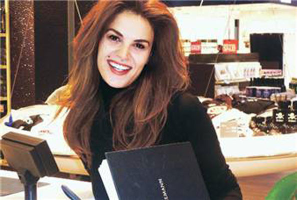 Ünlü isimlerin makyajsız halleri 2