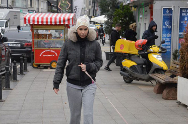 Ünlü isimlerin makyajsız halleri 29